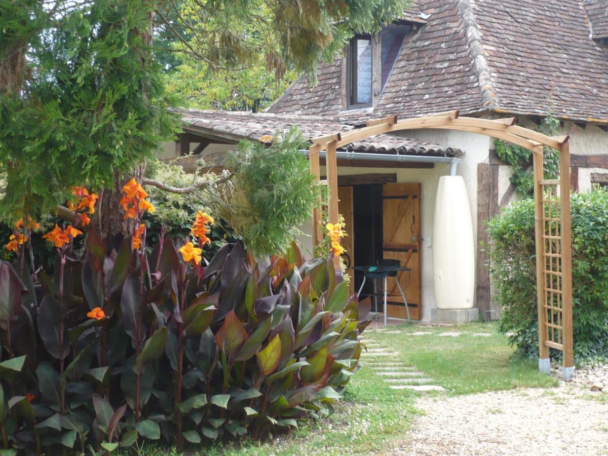 B&B Gilclau Saint-Martial-d'Artenset 外观 照片