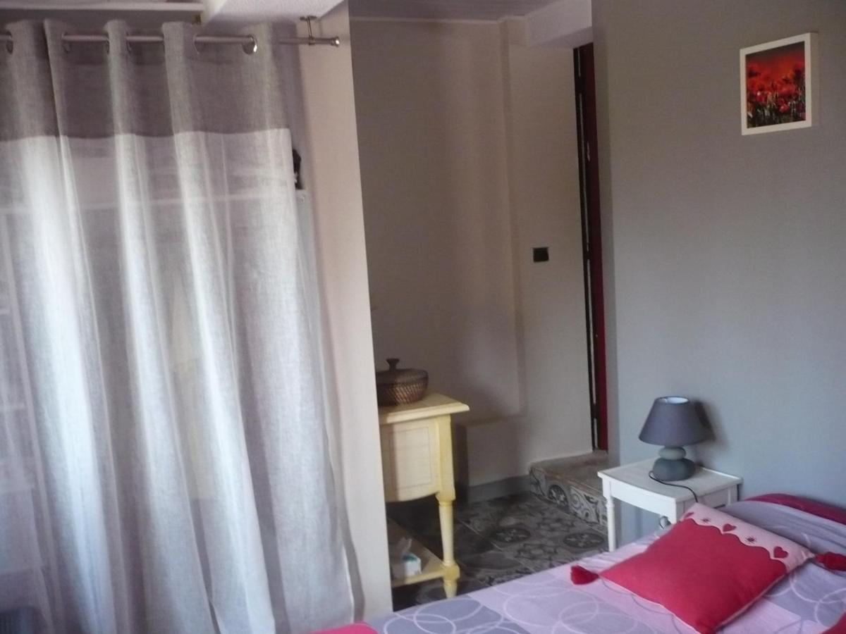 B&B Gilclau Saint-Martial-d'Artenset 外观 照片